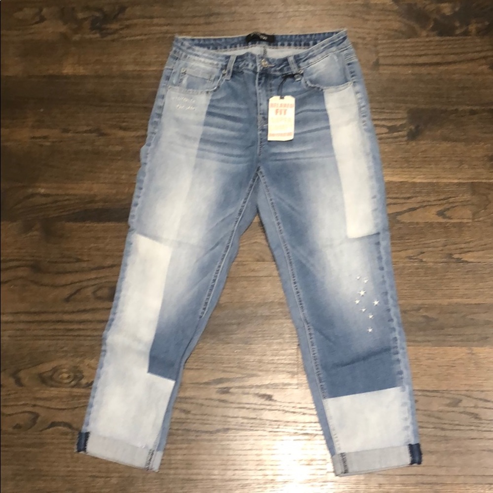 Patchwork boyfriend Jean with embroidery